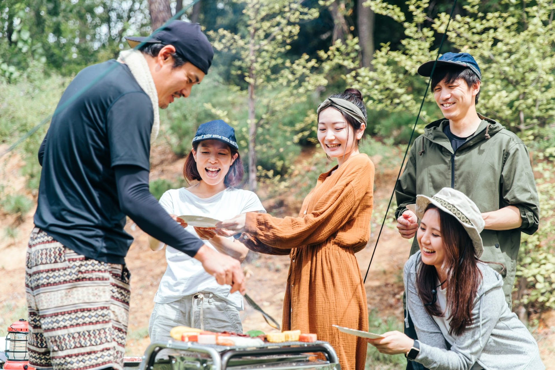 食事付きグランピングと持ち込み可の違いと選び方